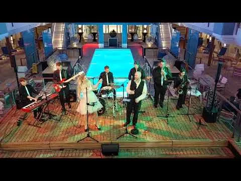Video-Vorschau: The Jetset Society live bei einem Gala-Abend – 8 Musiker:innen mit Bläsern