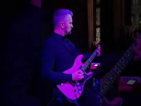 Video-Vorschau: The Jetset Society live als Partyband – volle Tanzfläche